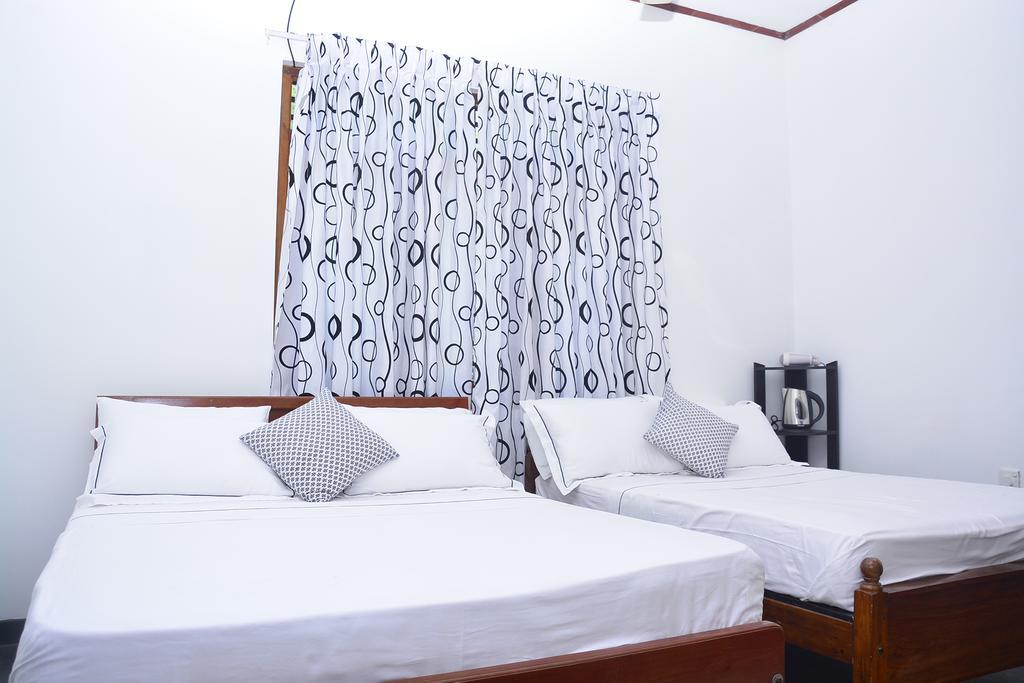 Livinginn Polonnaruwa Buitenkant foto