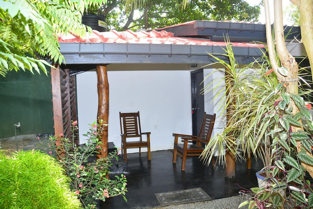 Livinginn Polonnaruwa Buitenkant foto